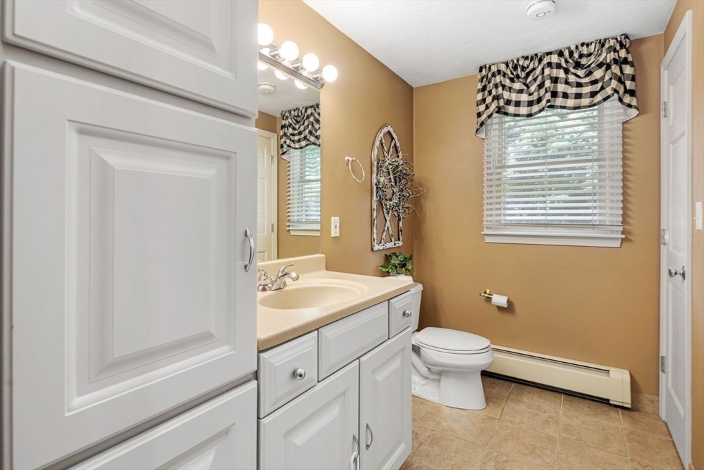949 Webster Street Hanover, MA 02339 - Photo 12 of 24 Gallery Image 12