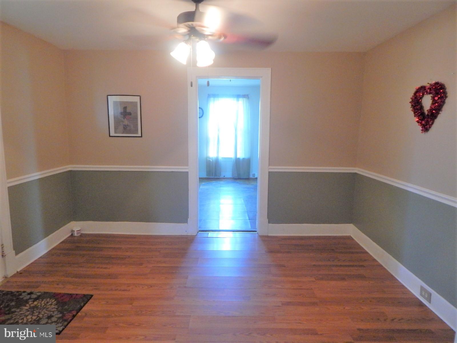 22098 Wilson Road Culpeper, VA 22701 - Photo 3 of 29 Living Room