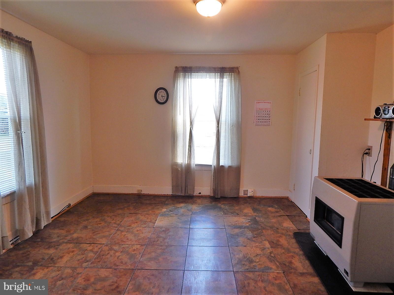 22098 Wilson Road Culpeper, VA 22701 - Photo 5 of 29 Dining Room