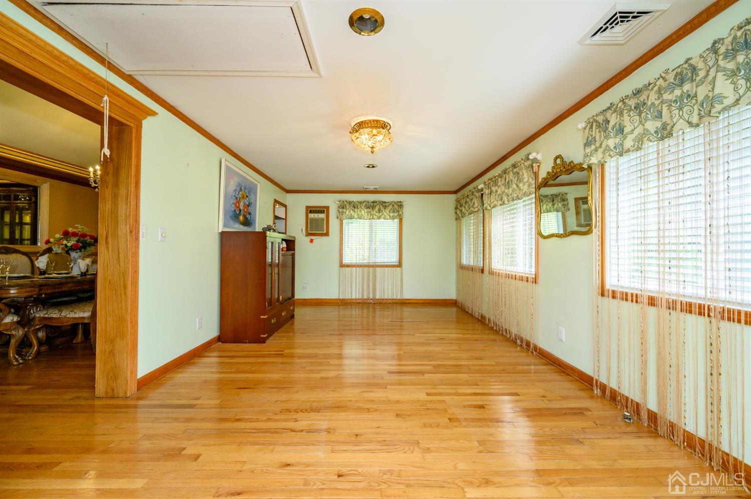 10 Stiles Road Warren, NJ 07059 - Photo 9 of 39 a view of an entryway