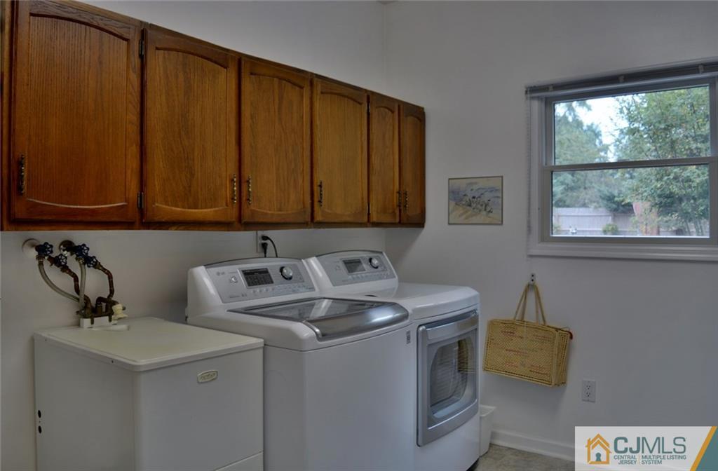 28 Boston Post Road East Brunswick, NJ 08816 - Photo 12 of 25 Gallery Image 12
