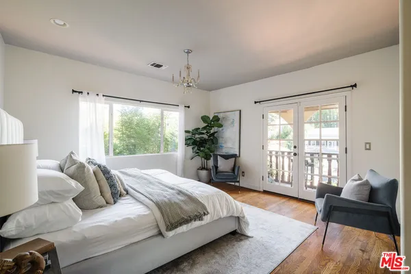 $1,999,000 | 3247 Bennett Drive, Los Angeles, CA 90068