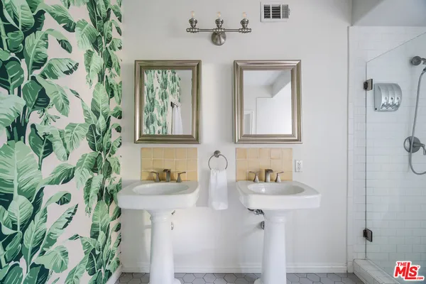 $1,999,000 | 3247 Bennett Drive, Los Angeles, CA 90068