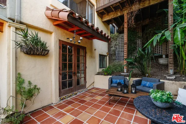 $1,999,000 | 3247 Bennett Drive, Los Angeles, CA 90068