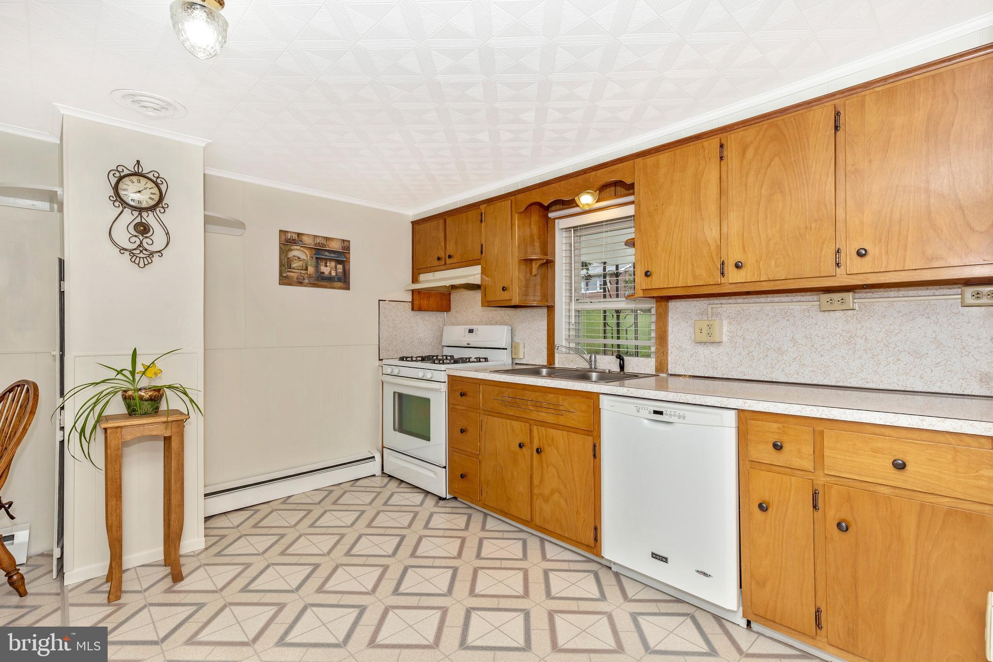 14627 Roddy Road Thurmont, MD 21788 - Photo 12 of 57 Kitchen