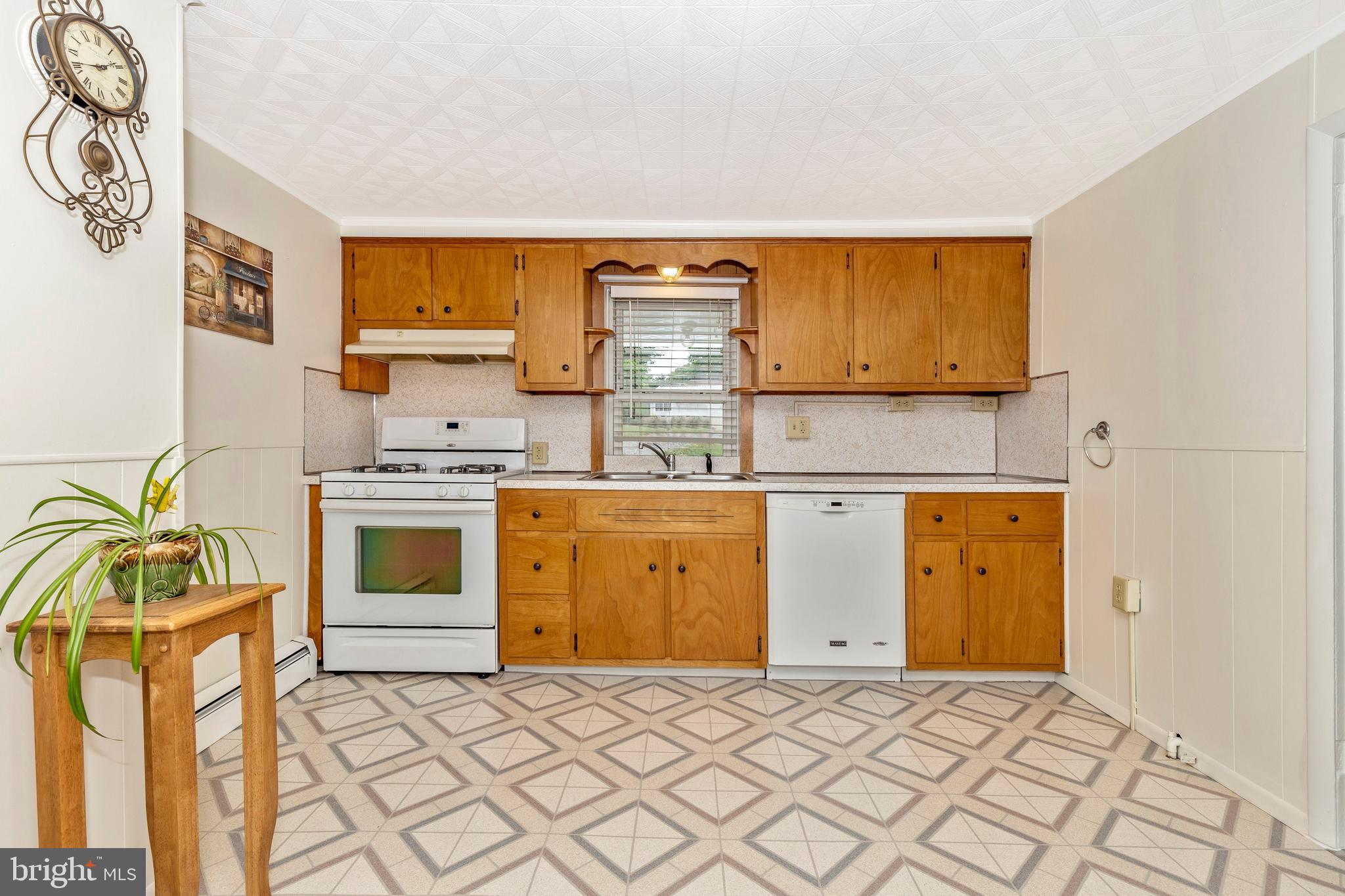 14627 Roddy Road Thurmont, MD 21788 - Photo 13 of 57 Kitchen