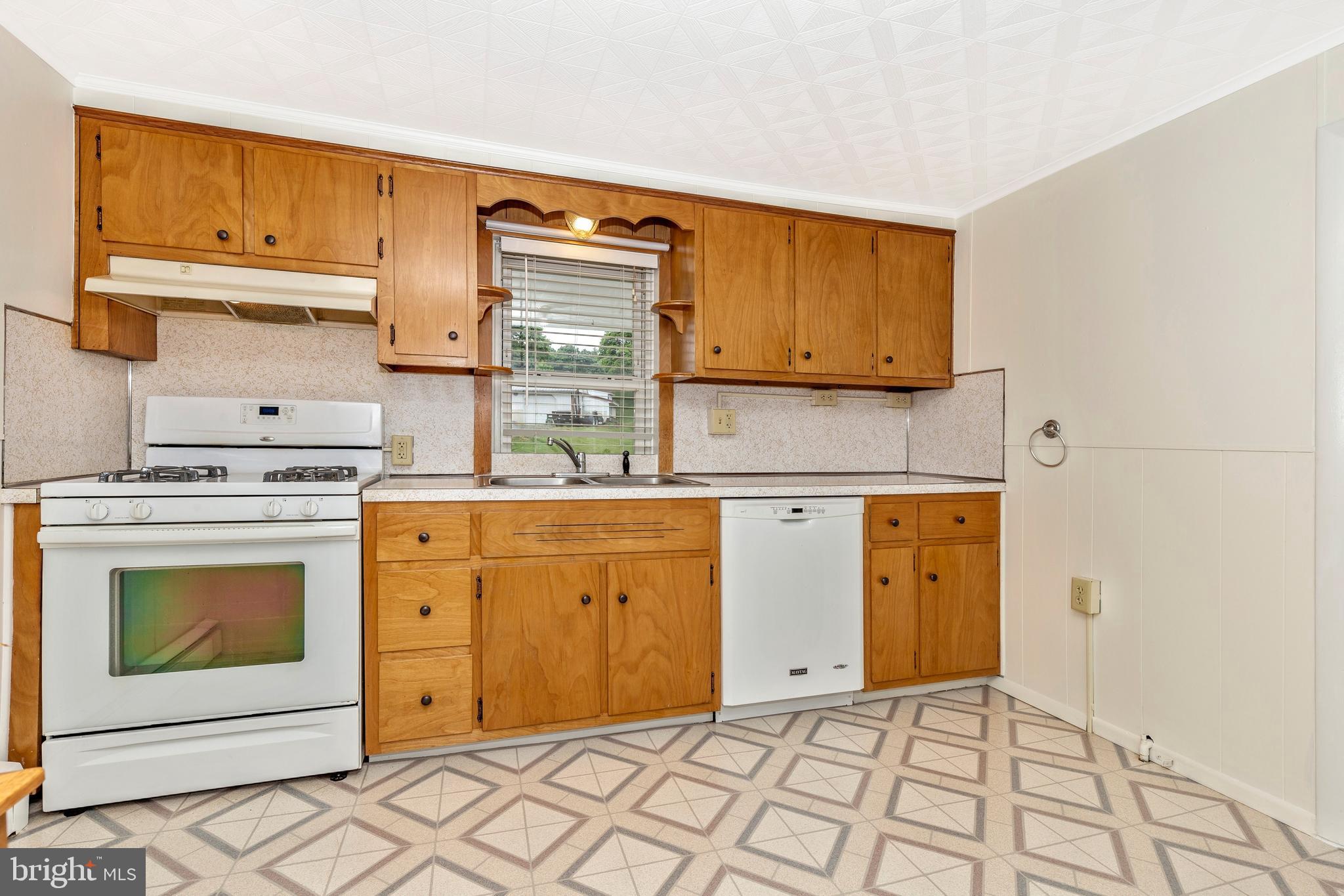 14627 Roddy Road Thurmont, MD 21788 - Photo 14 of 57 Kitchen