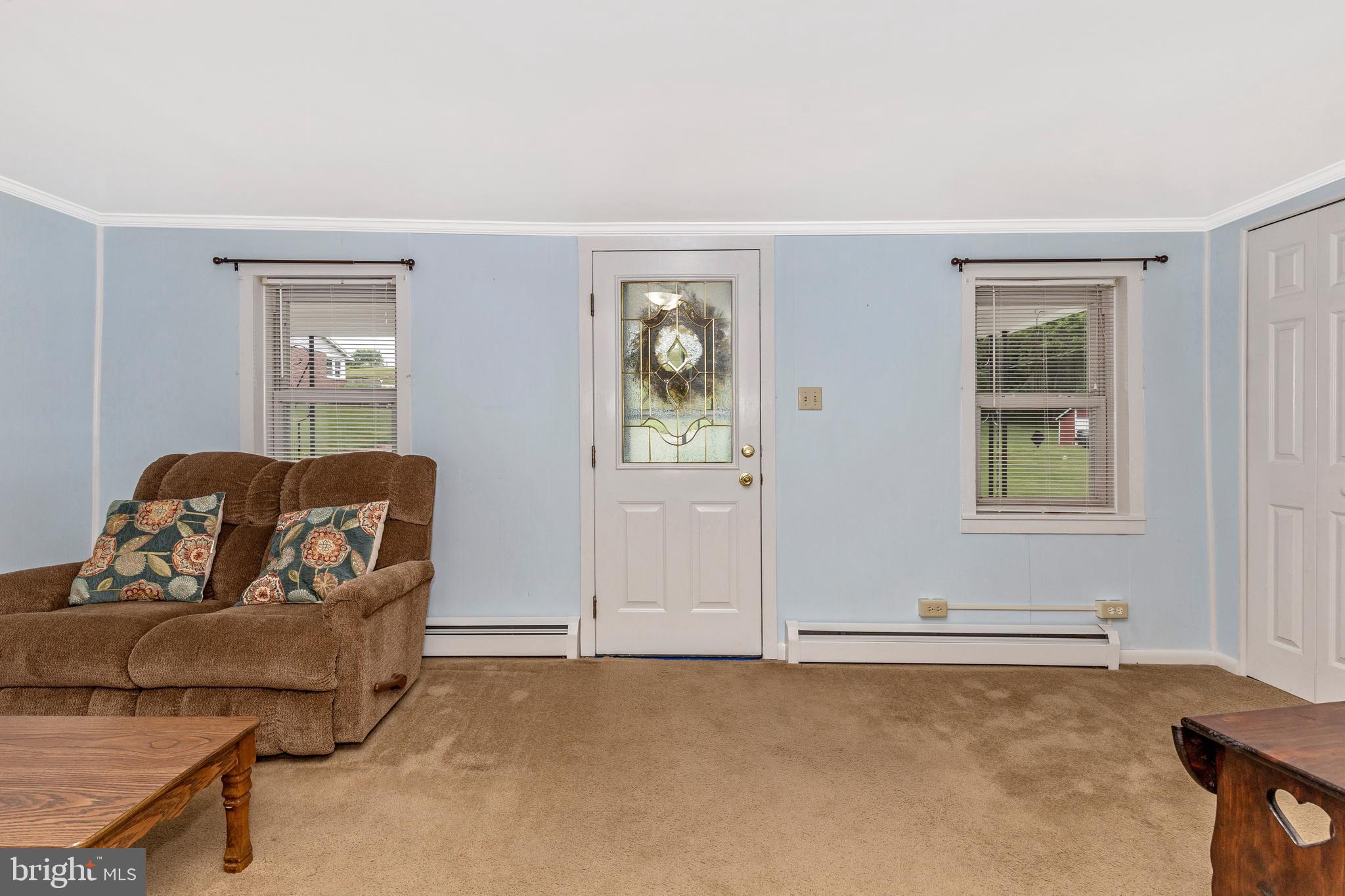 14627 Roddy Road Thurmont, MD 21788 - Photo 6 of 57 Living Room
