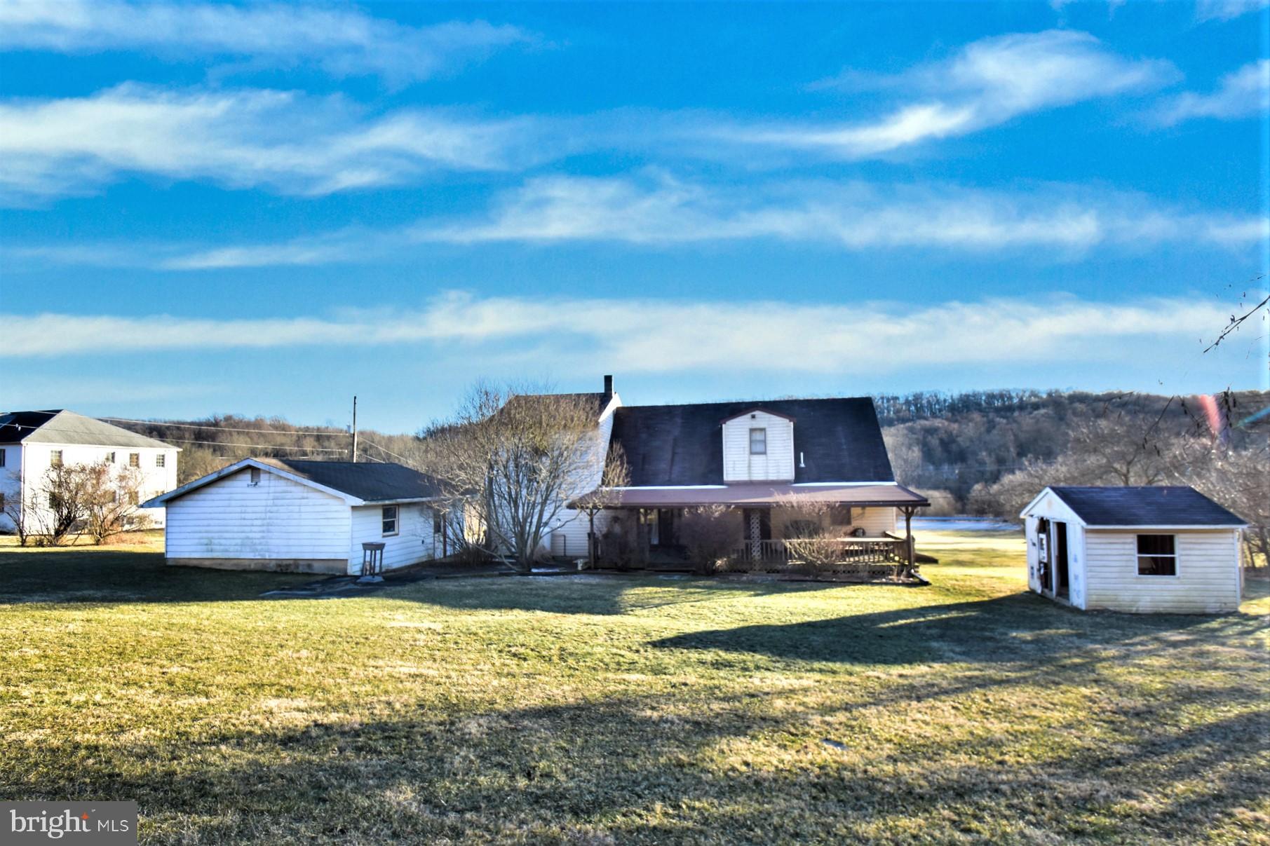 2521 Easton Road Hellertown, PA 18055 - Photo 4 of 64 Gallery Image 4