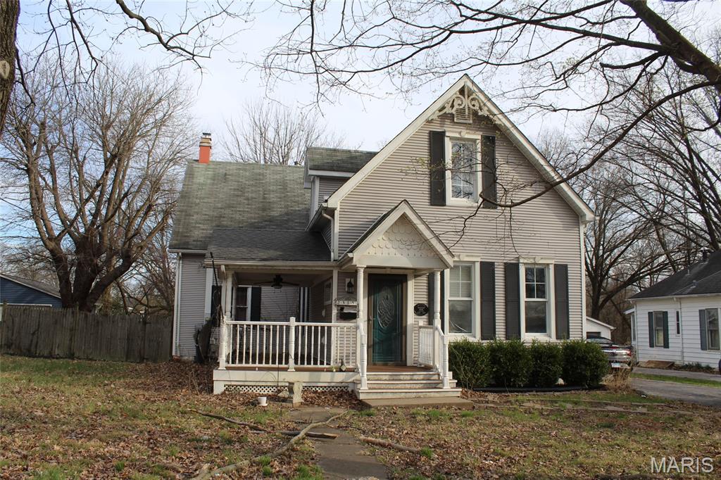 2315 Brown Street Alton, IL 62002 - Photo 1 of 39