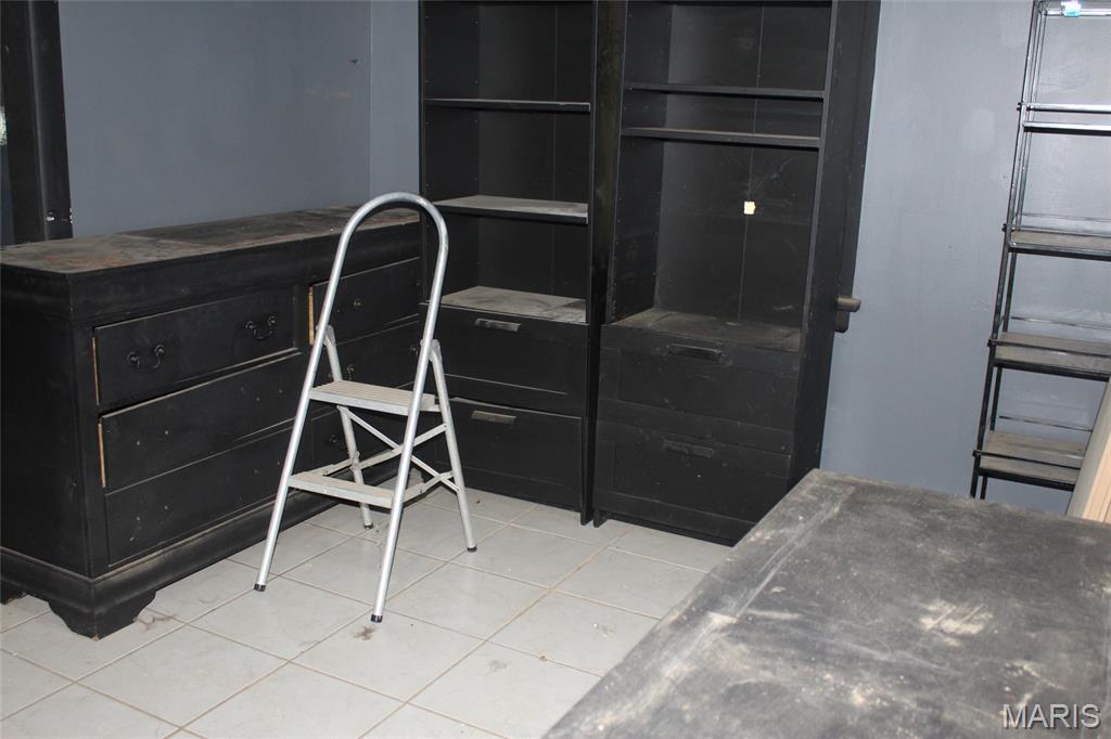 2315 Brown Street Alton, IL 62002 - Photo 17 of 39