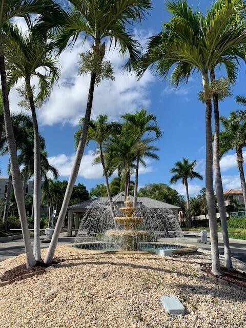 26 Royal Palm Way, Unit 302 Boca Raton, FL 33432 - Photo 4 of 25 pic 4