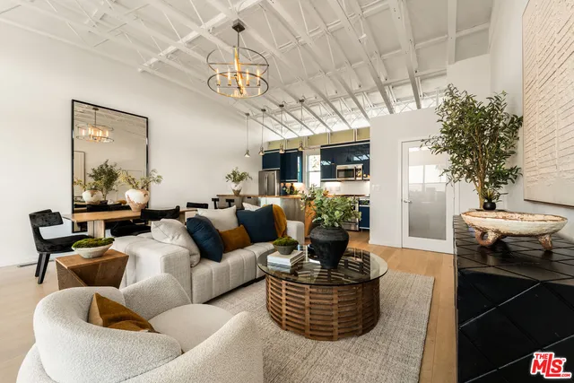 $1,395,000 | 630 Rose Avenue, Unit 5, Venice, CA 90291