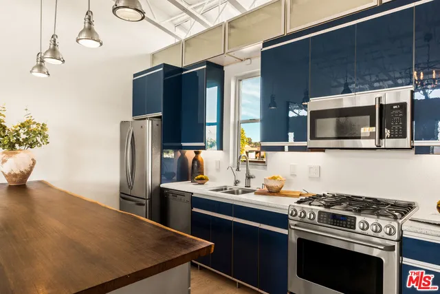 $1,395,000 | 630 Rose Avenue, Unit 5, Venice, CA 90291