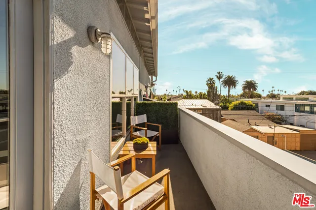 $1,395,000 | 630 Rose Avenue, Unit 5, Venice, CA 90291