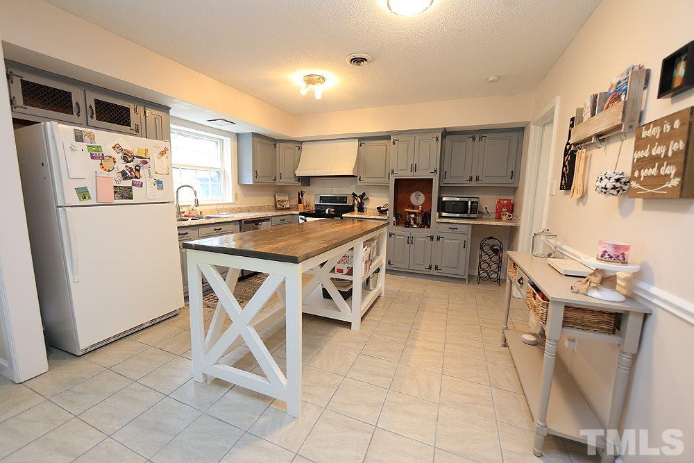 5202 Olive Road Raleigh, NC 27606 - Photo 8 of 25