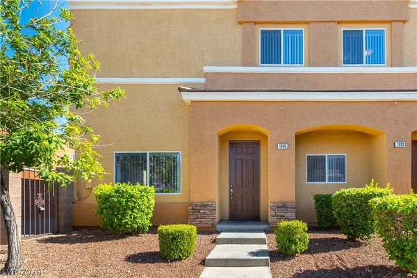 $300,000 | 9303 Gilcrease Avenue, Unit 1090, Las Vegas, NV 89149
