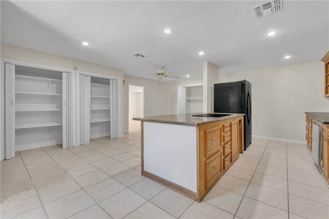2201 Barak Lane Bryan, TX 77802 - Photo 8 of 19