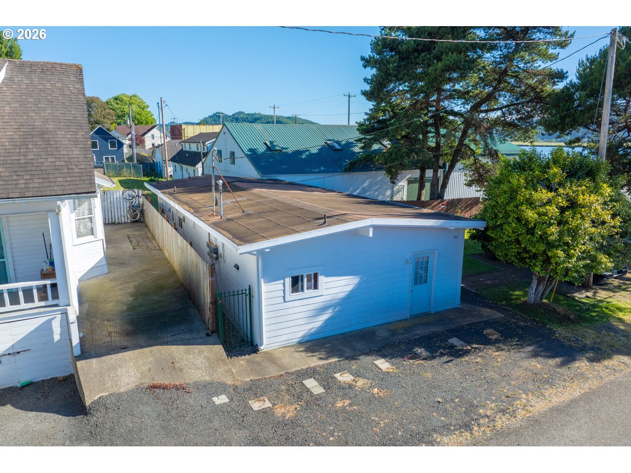 160 Spring Street Gardiner, OR 97441 - Photo 9 of 29