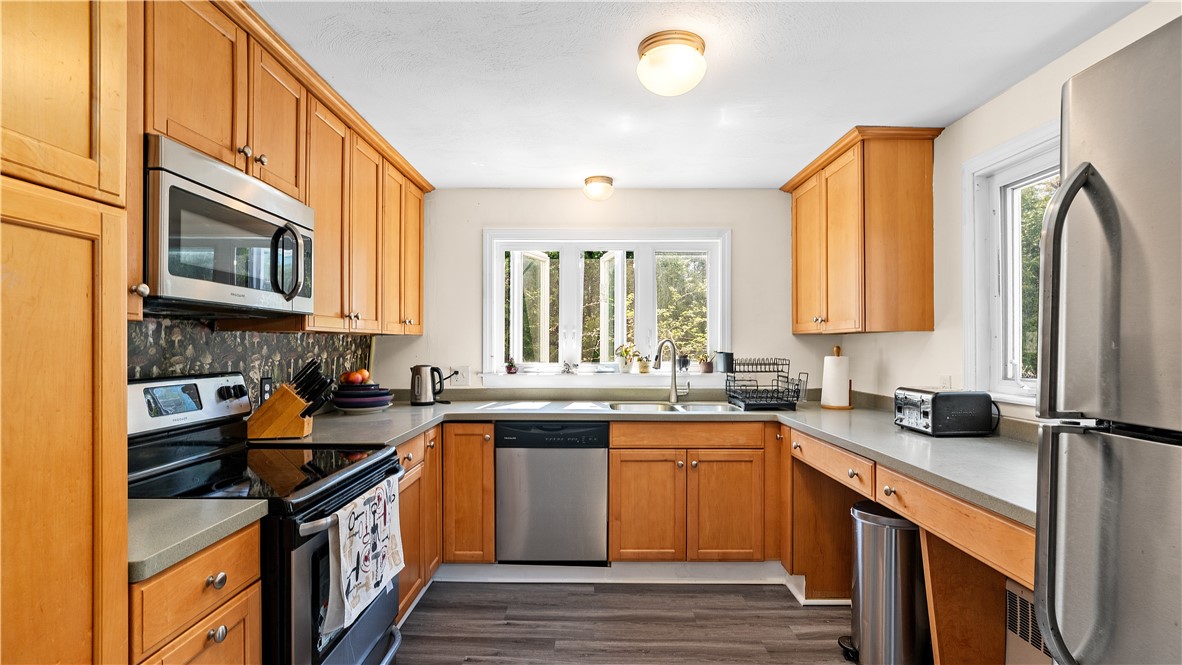110 Phillips Road East Greenwich, RI 02818 - Photo 11 of 39 Gallery Image 11
