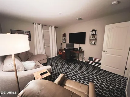 $2,575 | 13820 North 7th Way, Phoenix, AZ 85022