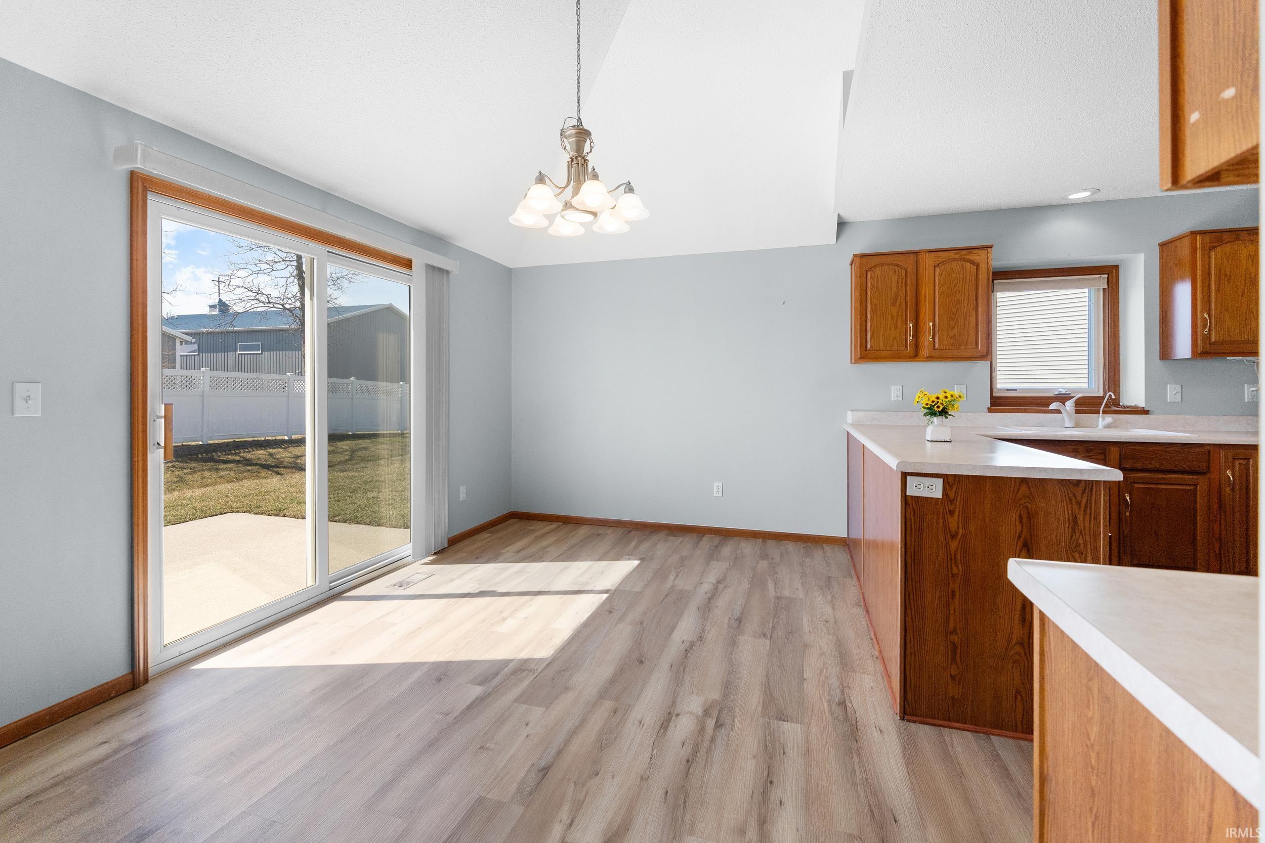 722 Boulder Cove Fort Wayne, IN 46845 - Photo 8 of 31