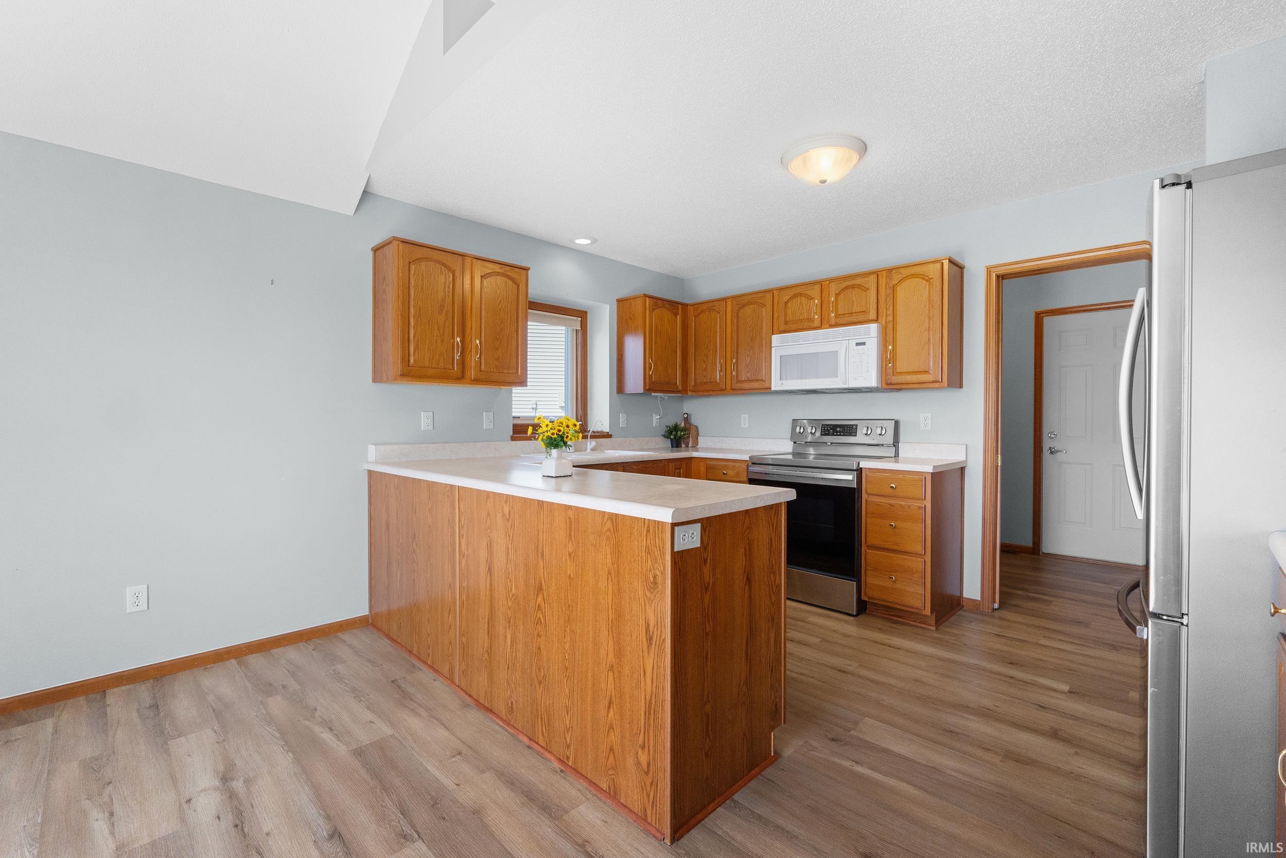 722 Boulder Cove Fort Wayne, IN 46845 - Photo 10 of 31