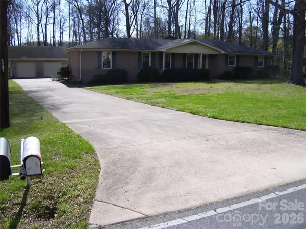 $424,000 | 2402 Brantley Road, Kannapolis, NC 28083