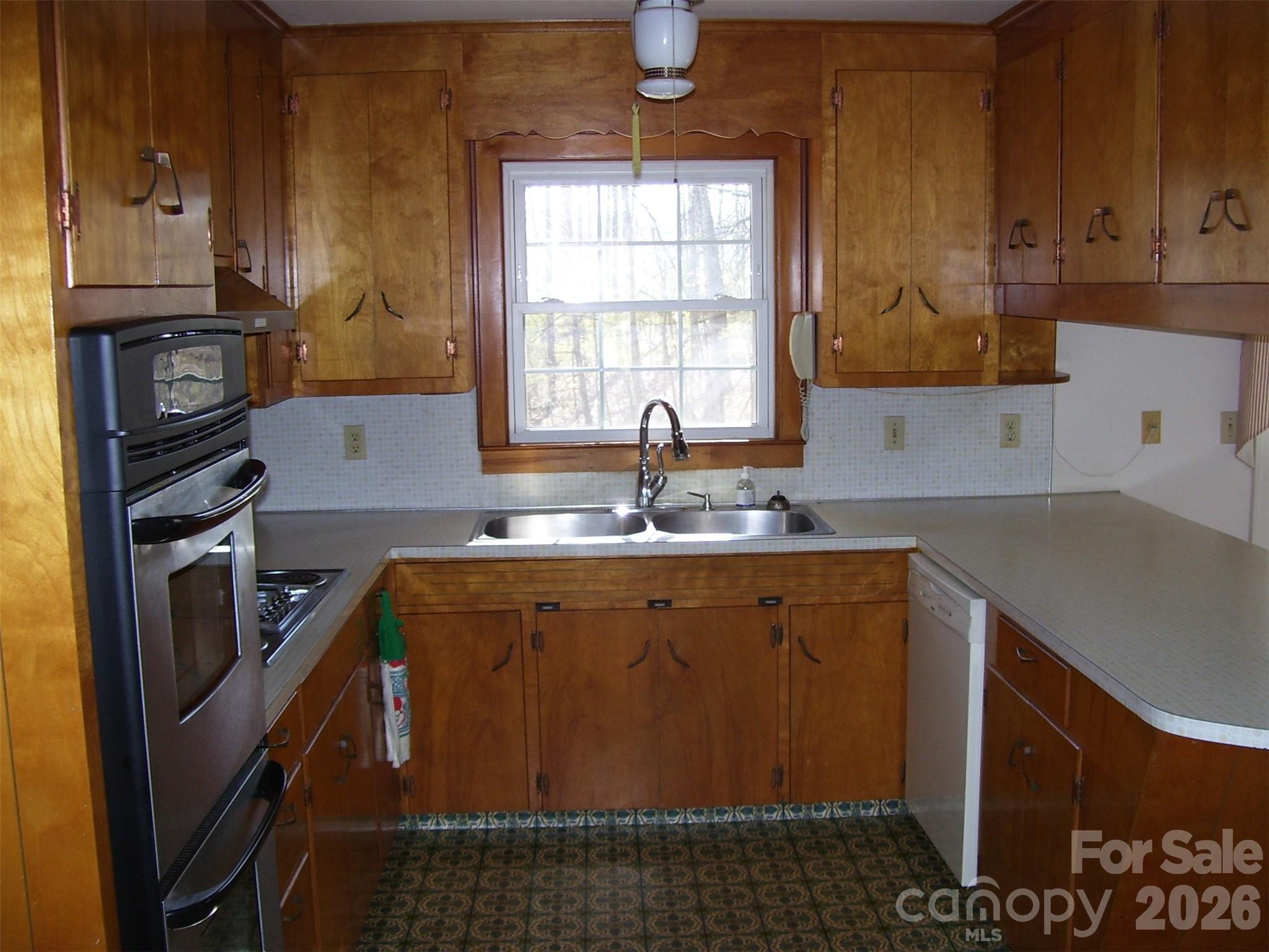 2402 Brantley Road Kannapolis, NC 28083 - Photo 9 of 22