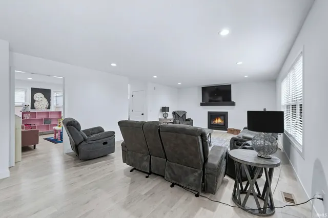 $375,000 | 17269 Sonic Court, Huntertown, IN 46748