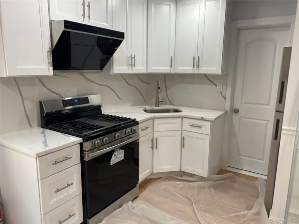 $2,200 | 16403 A 32nd Avenue, Unit 1 | Murray Hill - Flushing