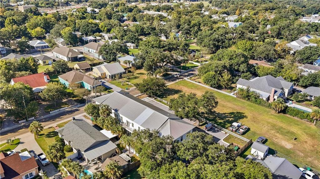 315 Main Street, Unit I Bay St. Louis, MS 39520 - Photo 29 of 32
