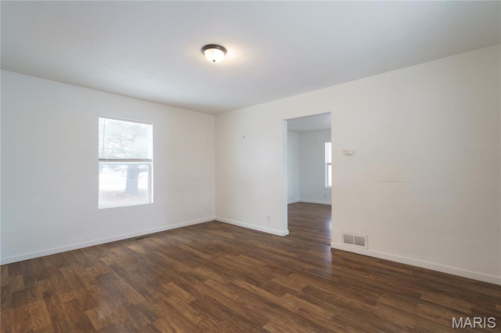 1845 Rhodes Street Madison, IL 62060 - Photo 11 of 27