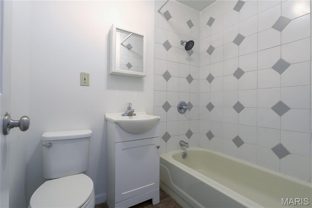 1845 Rhodes Street Madison, IL 62060 - Photo 14 of 27