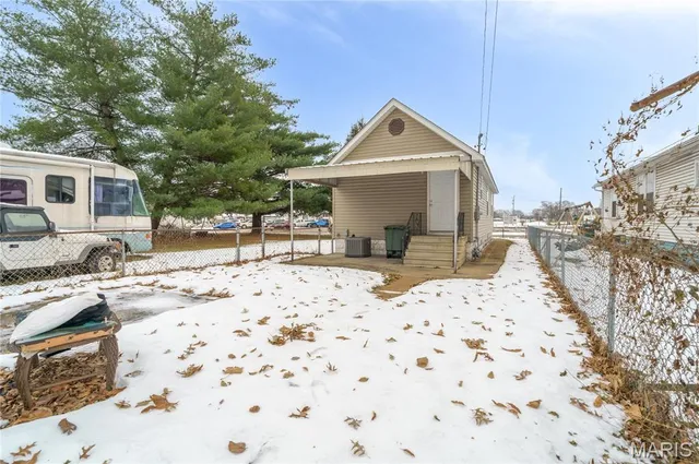 $70,000 | 1845 Rhodes Street, Madison, IL 62060