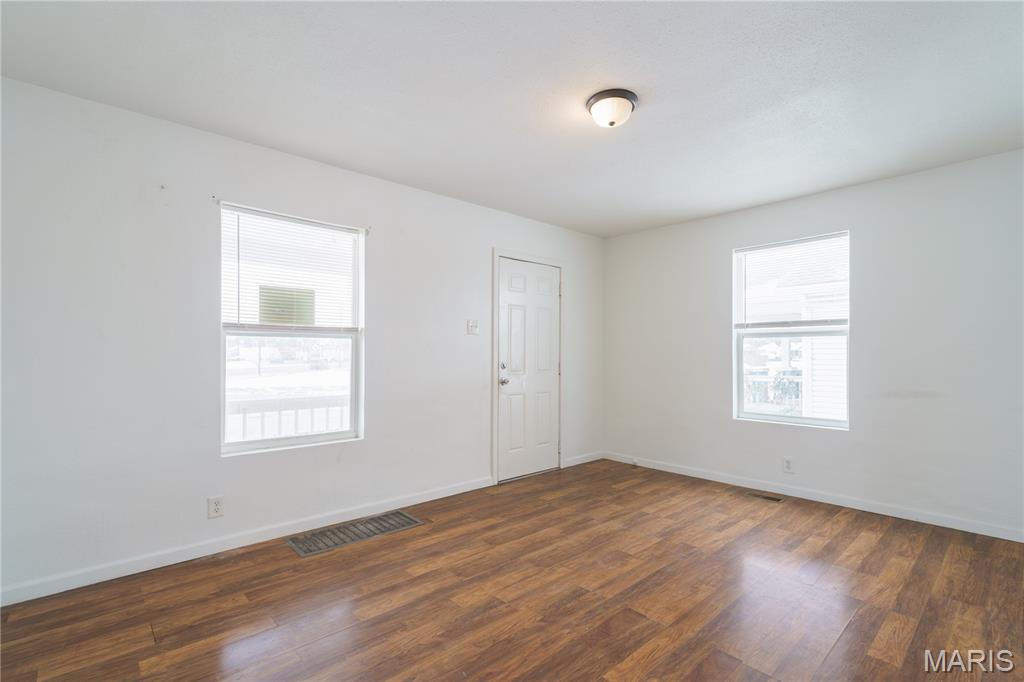 1845 Rhodes Street Madison, IL 62060 - Photo 8 of 27