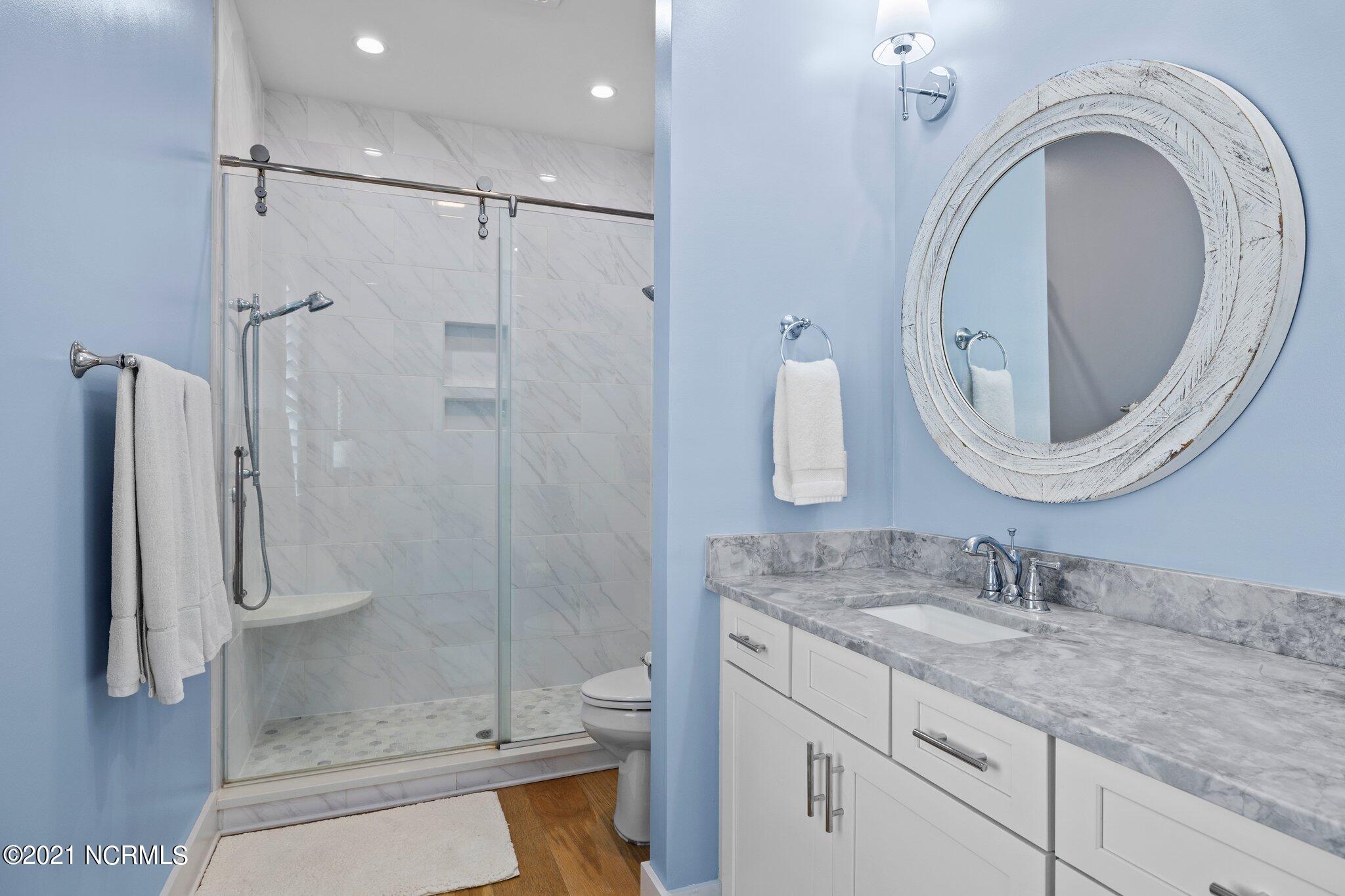 1810 Olde Farm Road Morehead City, NC 28557 - Photo 18 of 59 Master Bath