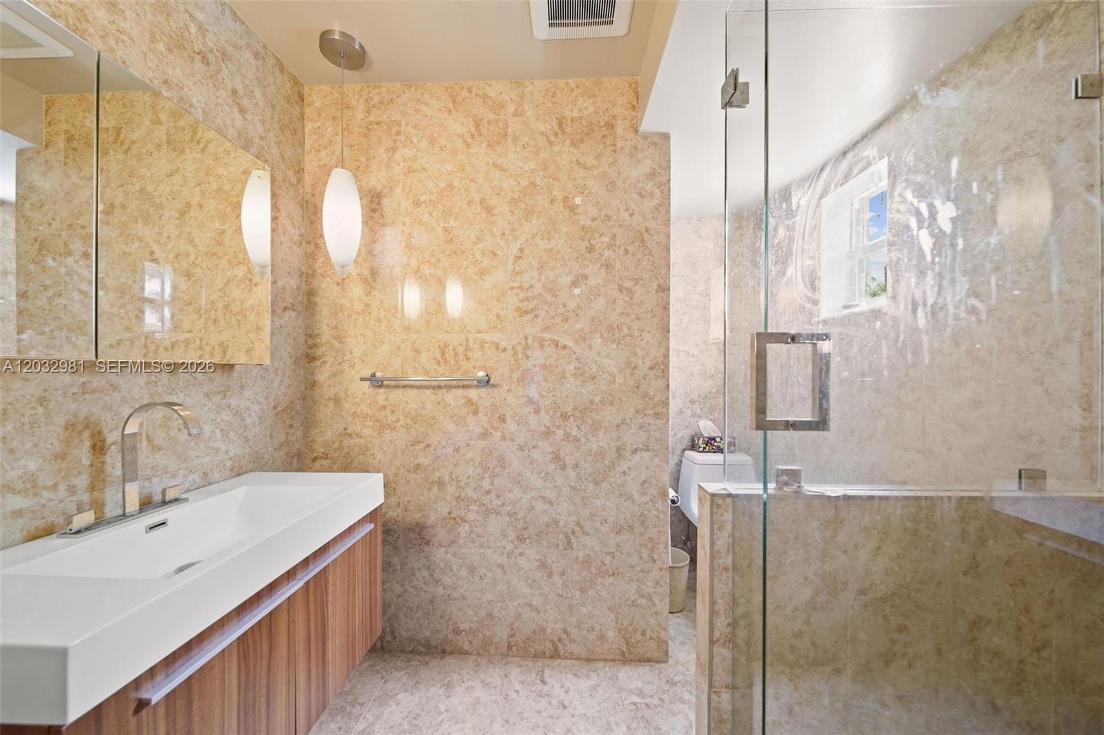 4416 Alton Road Miami Beach, FL 33140 - Photo 14 of 17