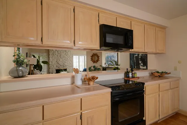 $899,000 | 44740 Garden Court, El Macero, CA 95618