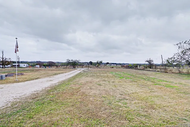 $289,990 | 1438 Country, Marion, TX 78124