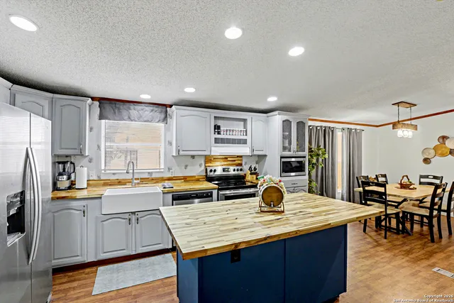 $289,990 | 1438 Country, Marion, TX 78124