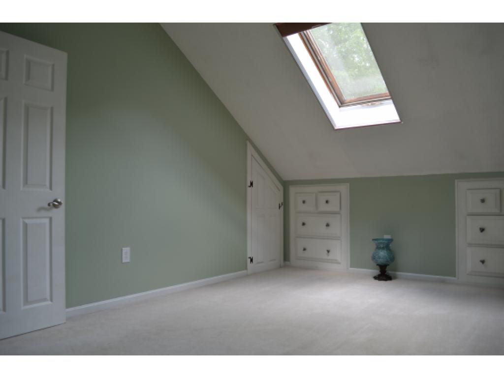 7 Hawkview Road Hudson, NH 03051 - Photo 22 of 36