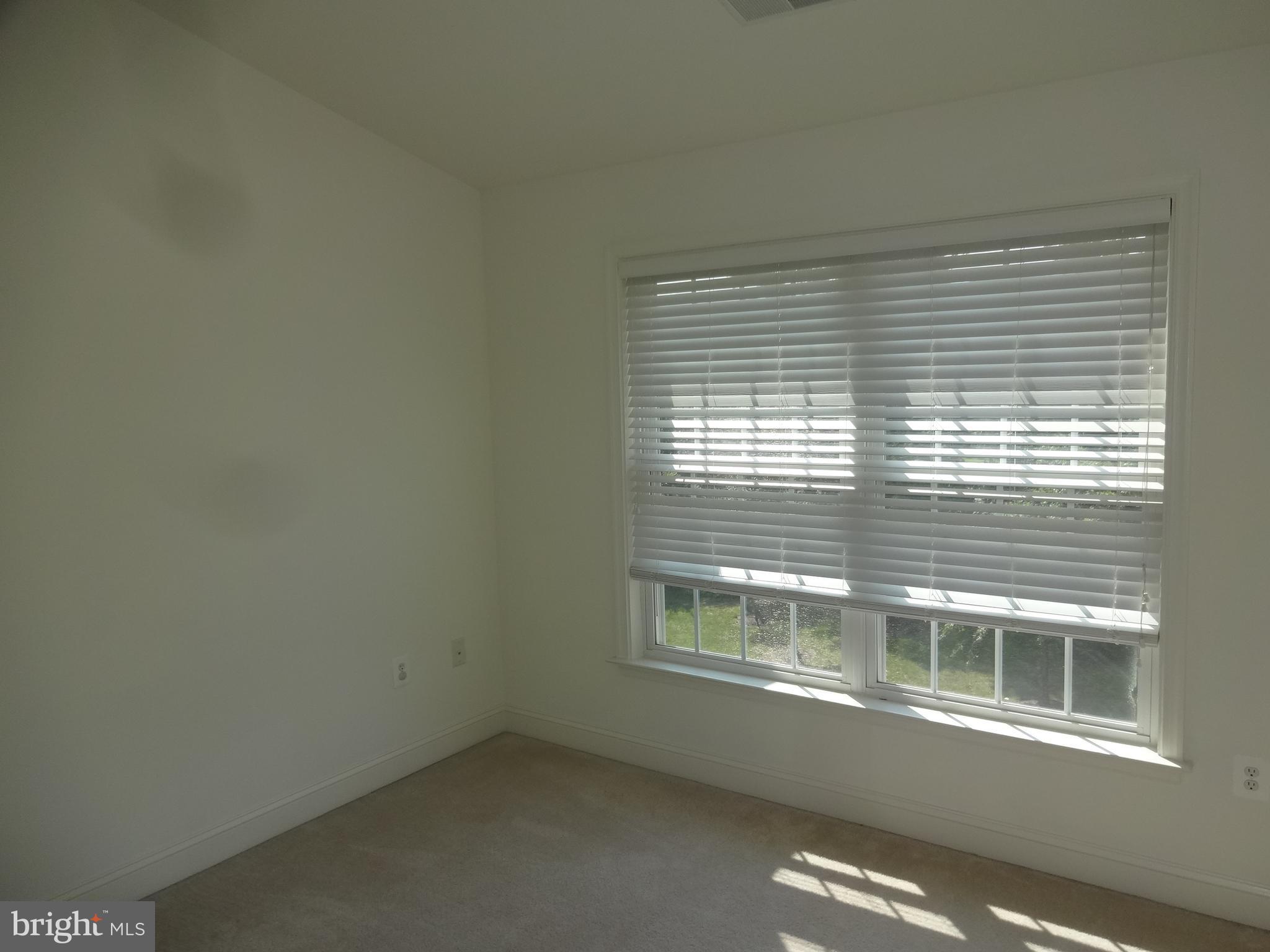 25860 Commons Square Chantilly, VA 20152 - Photo 10 of 11 Bedroom