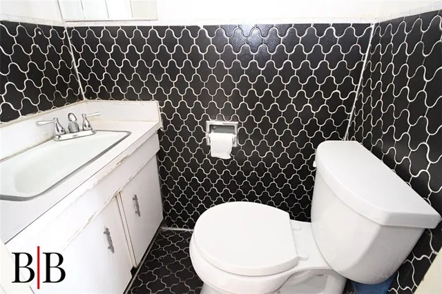 $999,000 | 2619 East 63rd Street | Mill Basin