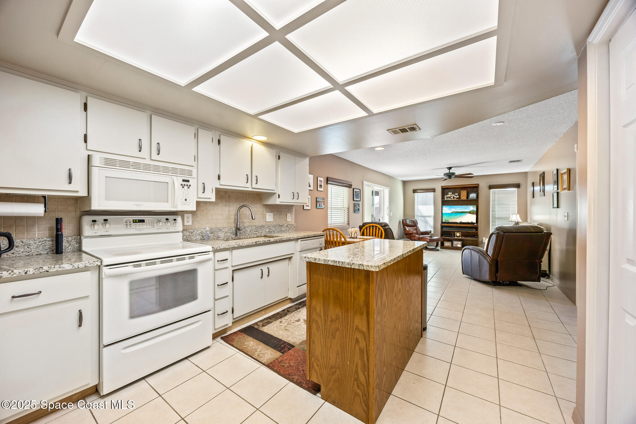 419 Coach Road Satellite Beach, FL 32937 - Photo 17 of 37 Kitchen