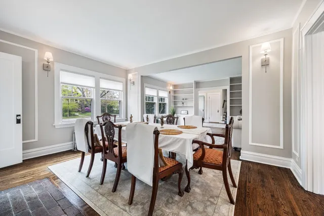 $2,735,000 | 527 Warwick Road, Kenilworth, IL 60043