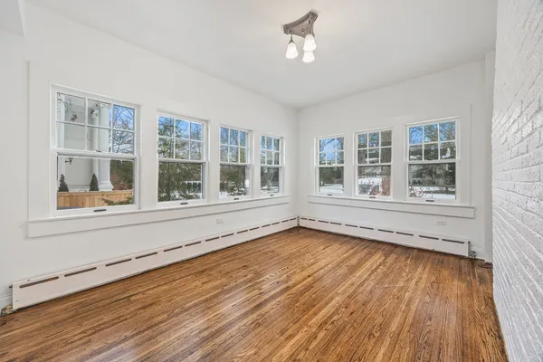 $2,699,000 | 527 Warwick Road, Kenilworth, IL 60043