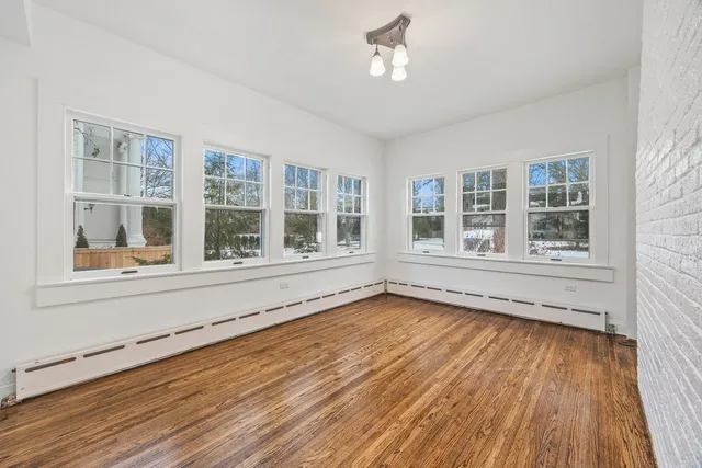 $2,735,000 | 527 Warwick Road, Kenilworth, IL 60043