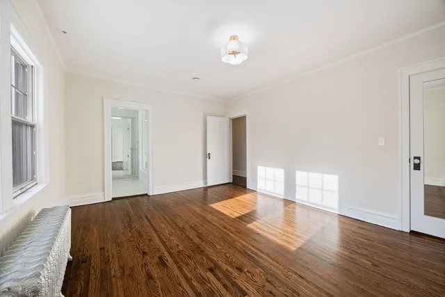 $2,735,000 | 527 Warwick Road, Kenilworth, IL 60043