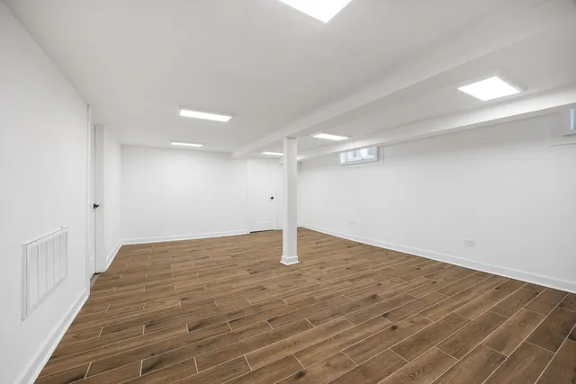 $2,735,000 | 527 Warwick Road, Kenilworth, IL 60043